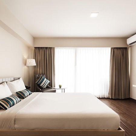 Samran Place Hotel Бангкок Экстерьер фото